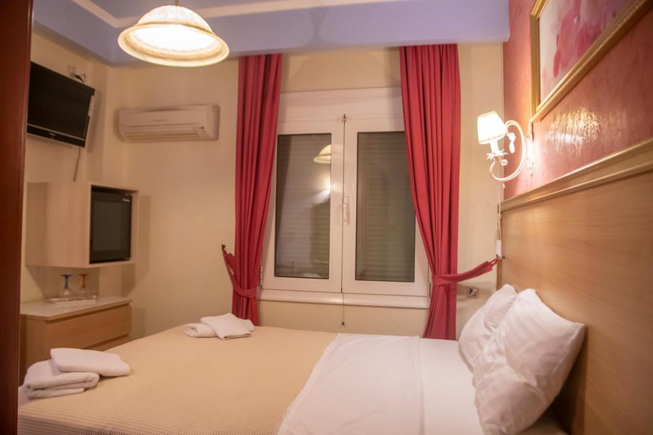 Hotel Astoria Игуменица Екстериор снимка