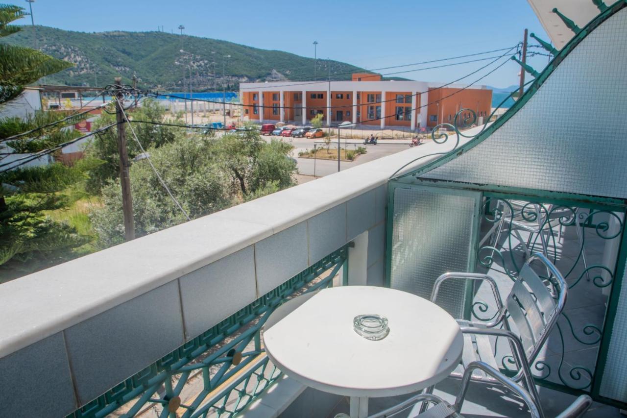 Hotel Astoria Игуменица Екстериор снимка