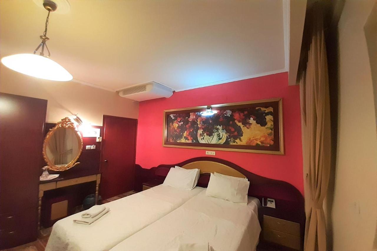 Hotel Astoria Игуменица Екстериор снимка