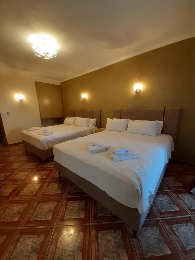 Hotel Astoria Игуменица Екстериор снимка