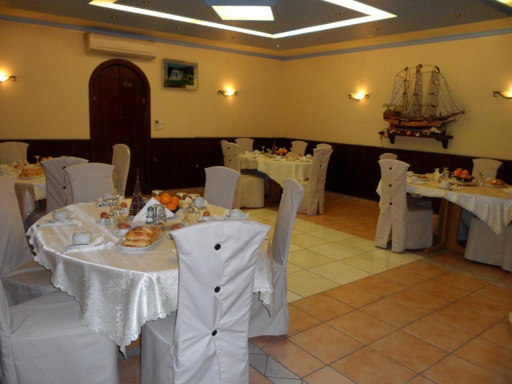 Hotel Astoria Игуменица Екстериор снимка